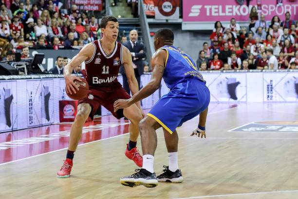 以其出色的 以其出色的