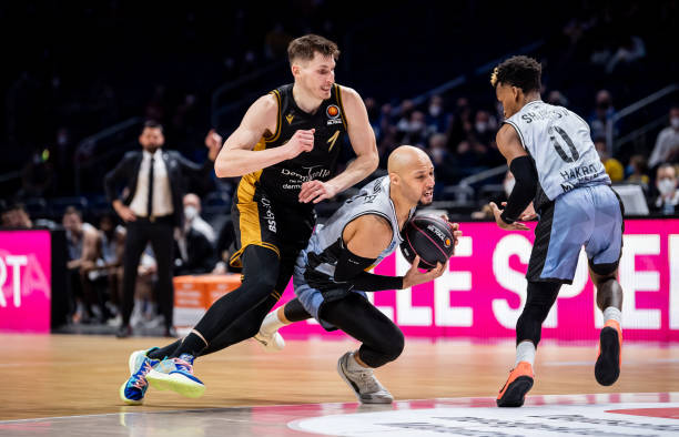 场展现了 场展现了