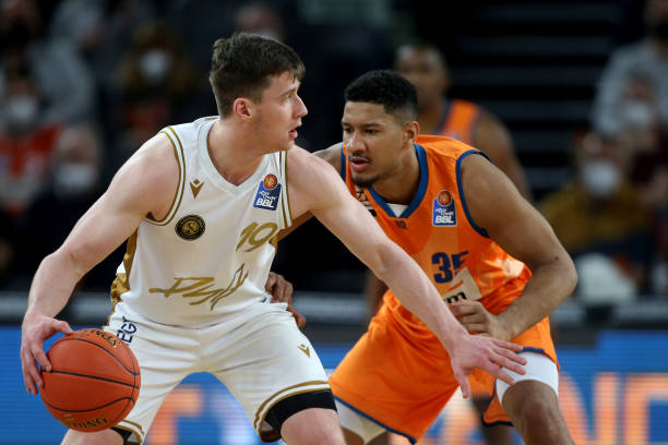 国队于水火 国队于水火